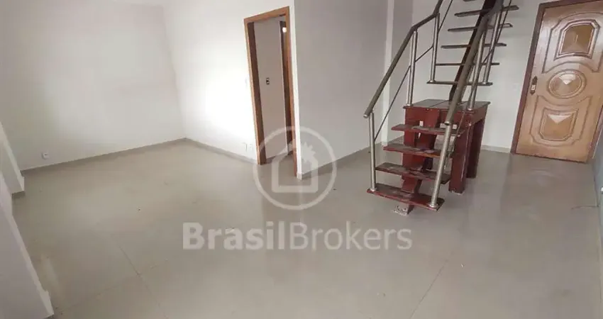 Apartamento Duplex Próximo a Dias da Cruz
