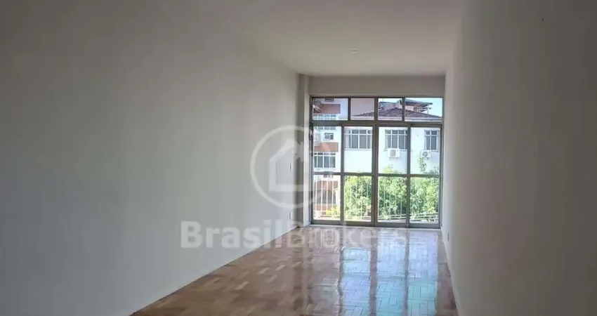 Apartamento  com vaga e elevador