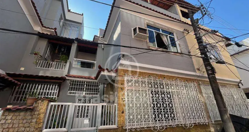 Casa de vila triplex impecável no Méier, 180m² e reforma completa!