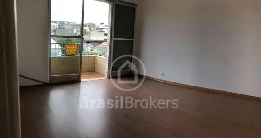EXCELENTE APARTAMENTO DE 2 QUARTOS MAIS DEPENDÊNCIA DE EMPREGADA COMPLETA EM CORDOVIL .