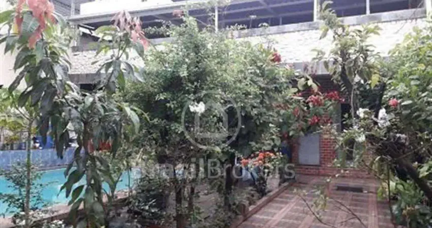 Casa à venda com 600,00m² e 5 quartos em Campinho, Rio de Janeiro - rj