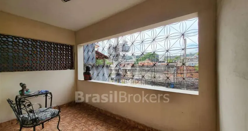 Casa à venda com 200,00m² e 4 quartos em Benfica, Rio de Janeiro - rj