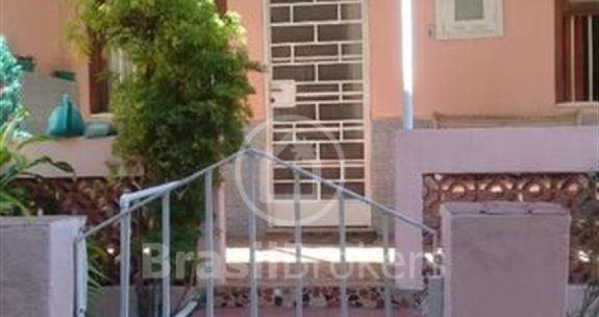 Casa de Condomínio à venda com 38,00m² e 2 quartos em Encantado, Rio de Janeiro - rj