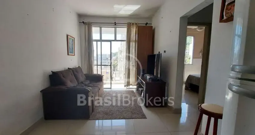 Apartamento com 2 quartos, elevador e vaga de garagem