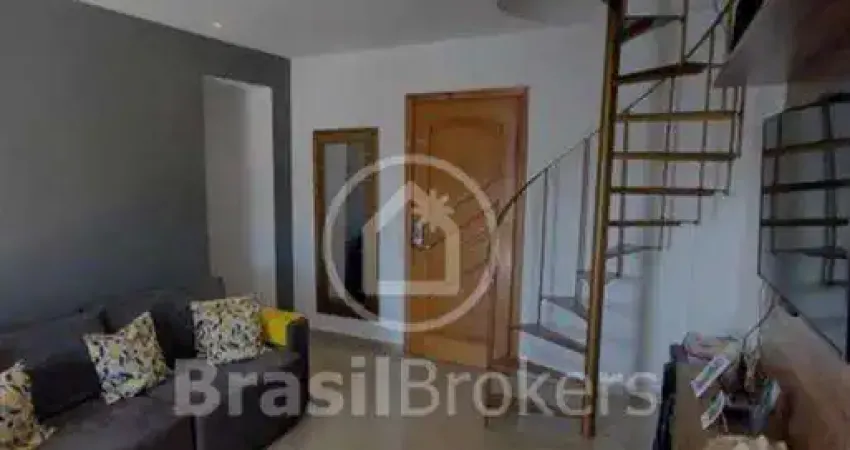 Maravilhosa cobertura com 3 quartos e piscina