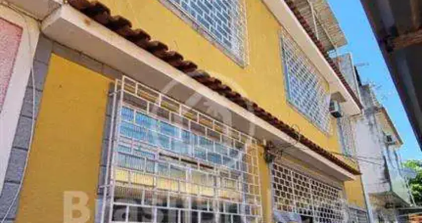 Casa de Condomínio à venda com 215,00m² e 3 quartos em Madureira, Rio de Janeiro - rj