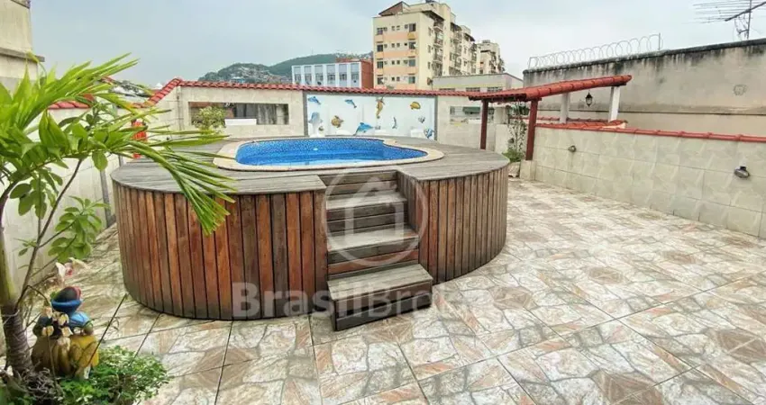 Casa à venda com 244,00m² e 4 quartos em Madureira, Rio de Janeiro - rj