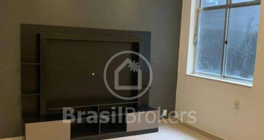 CONDOMNIO DO EDIFICIO LINS DE VASCONCELOS - Apartamento 3 quartos, sendo 1 suíte