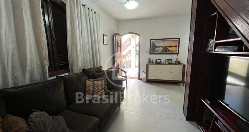 Casa à venda com 5 quartos em Piedade, Rio de Janeiro - RJ