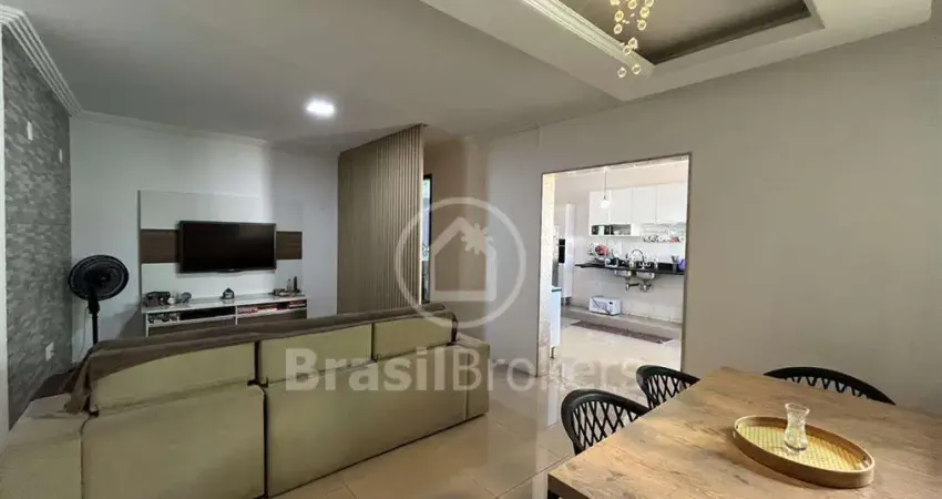 Casa de vila na Intendente Magalhães
