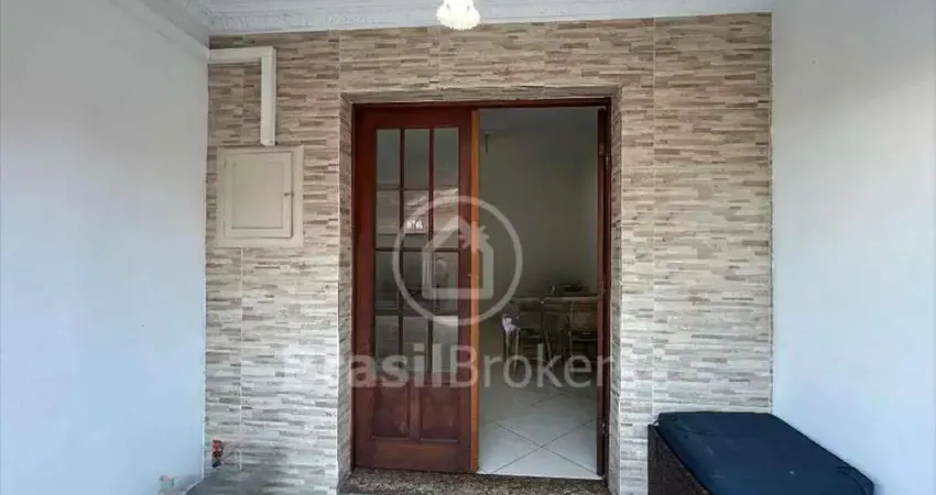 Casa 3 quartos, 1 suíte, varanda, aceitando Financiamento.