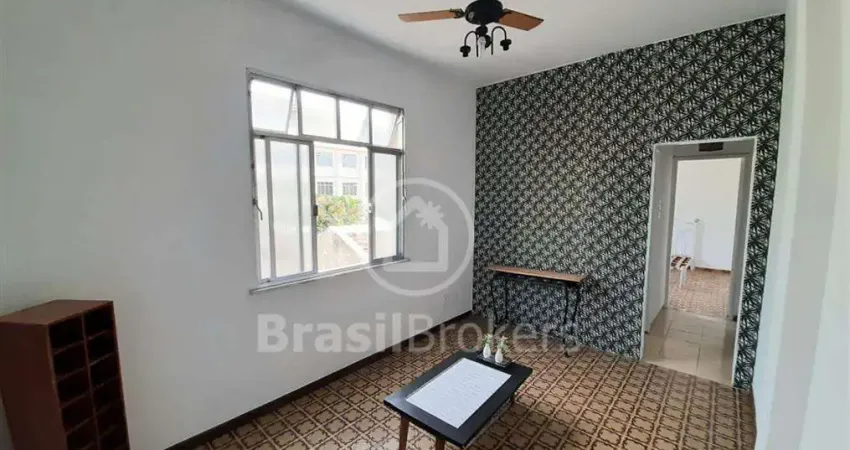 Apartamento 2 quartos + dependência no Méier