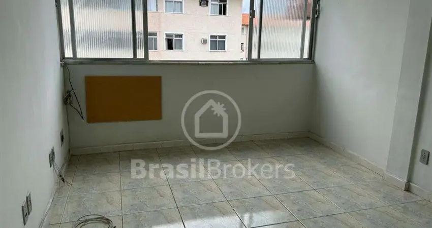 Excelente apartarmento 03 quartos Del Castilho !