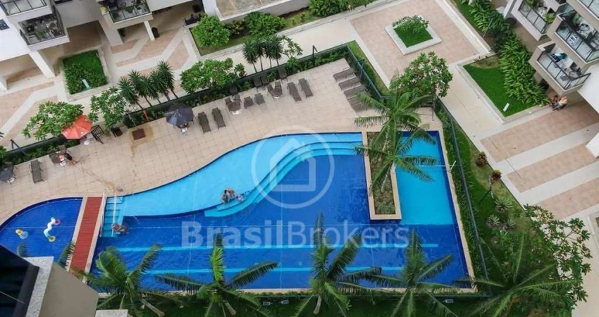 Excelente apartamento, 2 quartos 1 suíte, varanda, no coração do Cachambi