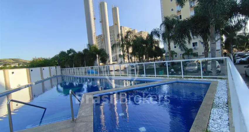 Apartamento impecável à venda em Colégio. Bem de frente para o metrô.