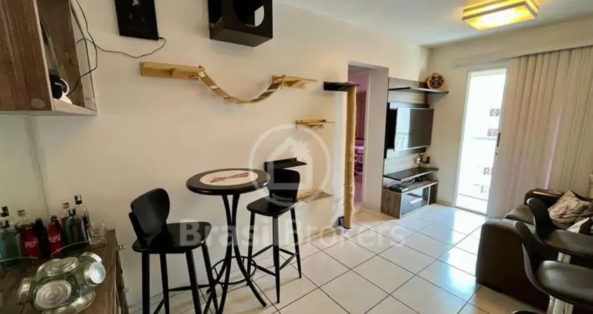 Apartamento à venda com 2 quartos em Del Castilho, Rio de Janeiro - RJ
