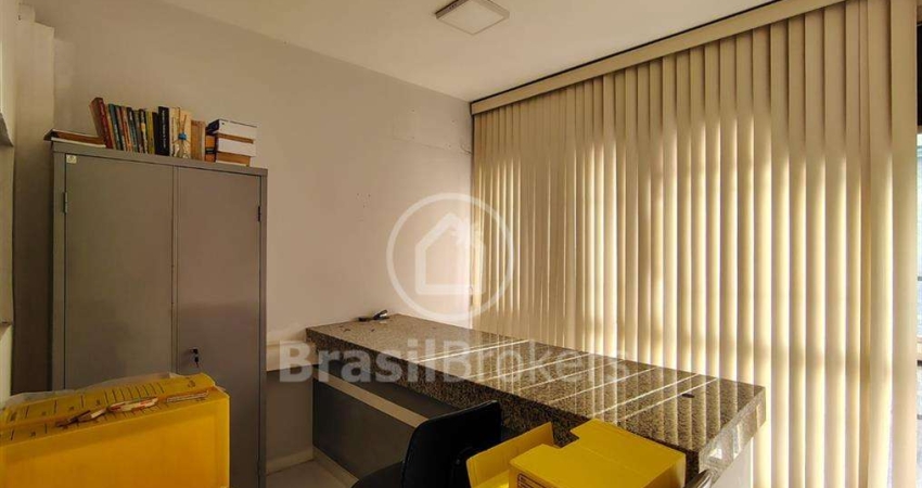 Sala comercial com 1 sala à venda na Rua Arquias Cordeiro, Méier, Rio de Janeiro
