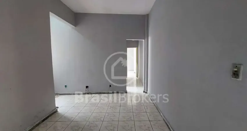 Apto tipo cobertura no centro de bonsucesso com vaga escriturada, elevadores e portaria 24hs.