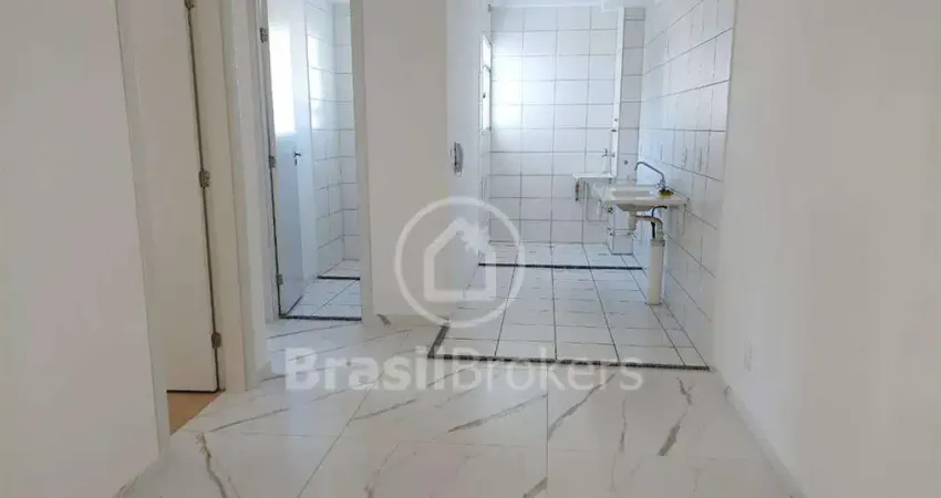 Apartamento primeira locação, condomínio bem apresentável, com ótimo salão de festa e academia
