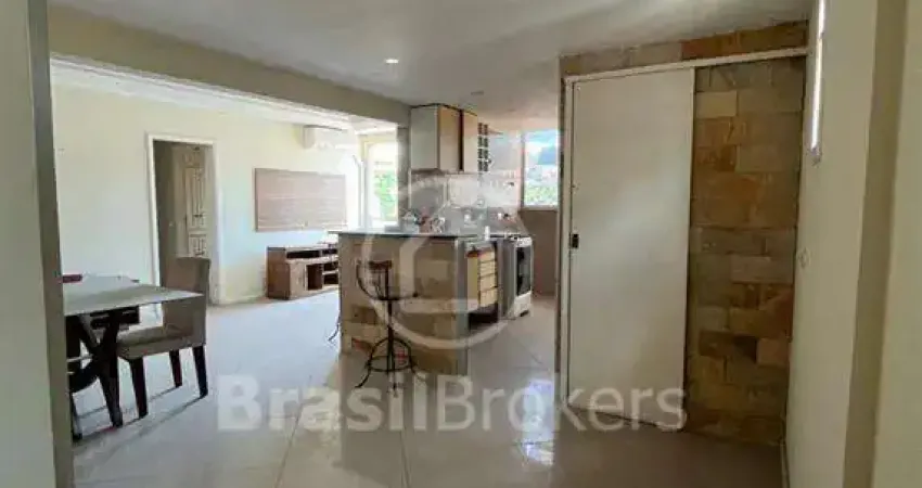 Apartamento espaçoso de 3 quartos e duas vagas no engenho de dentro, rio de janeiro!
