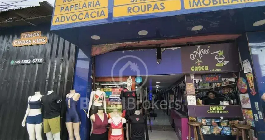 Prédio comercial à venda em Cascadura RJ, com 39 stands ativos, 5 salas comerciais.