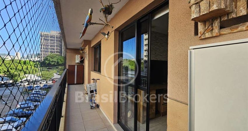 Apartamento a venda em São Cristovão, com 72 m², 1 vaga na escritura, portaria 24 horas, varanda, 2 quartos, sendo 1 suíte e infraestrutura completa.
