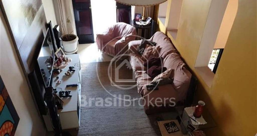 Casa à venda com 203,00m² e 3 quartos e vaga de garagem no coração do Andaraí.
