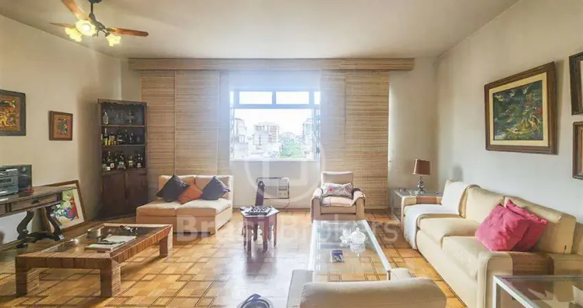 Amplo apartamento, 4 quartos na parte alta da rua Uruguai