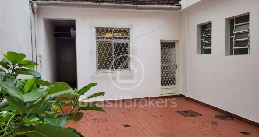 Casa de Vila à venda com 130,00m² e 4 quartos em Vila Isabel, Rio de Janeiro -   Sua casa dos sonhos em Vila Isabel te espera! 