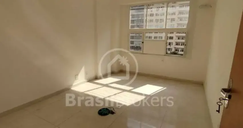 Sala comercial reformada na Av. Pres. Vargas