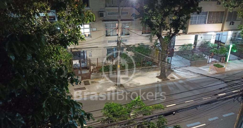 Apartamento 3 quartos sendo 1 suite e dependência completa, pronto para entrar e morar, próximo ao Metrô na Tijuca.