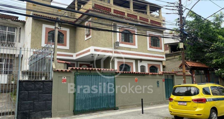 Casa Triplex com 213 m2 e 4 quartos próximo ao Shopping Boulevard em Vila Isabel