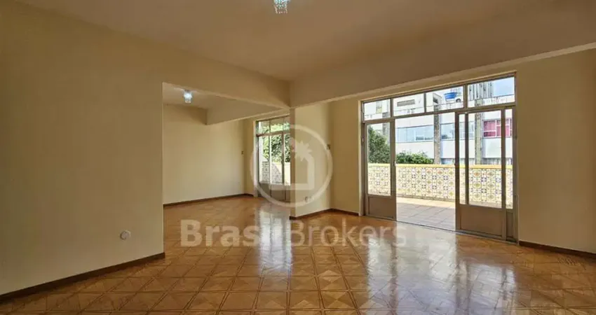 Cobertura linear tipo casa em localização maravilhosa