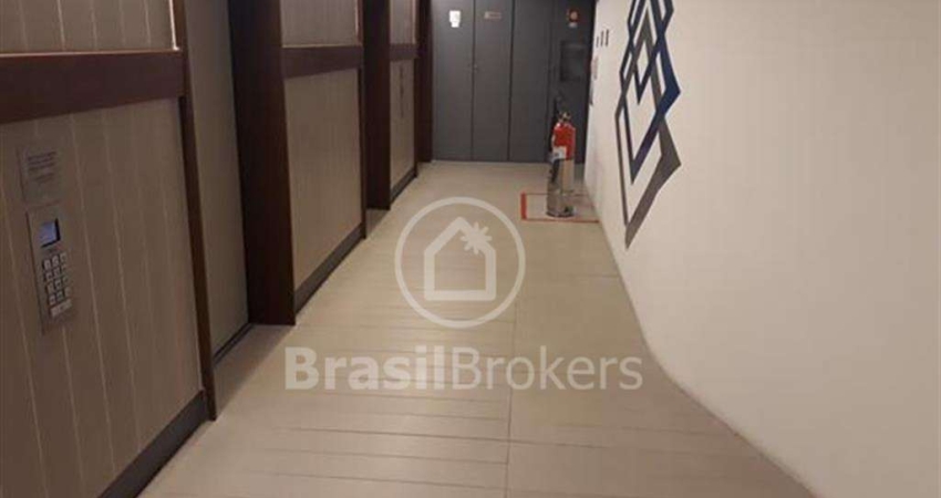 Belo  espaço comercial em prédio super apresentável no centro do Rio