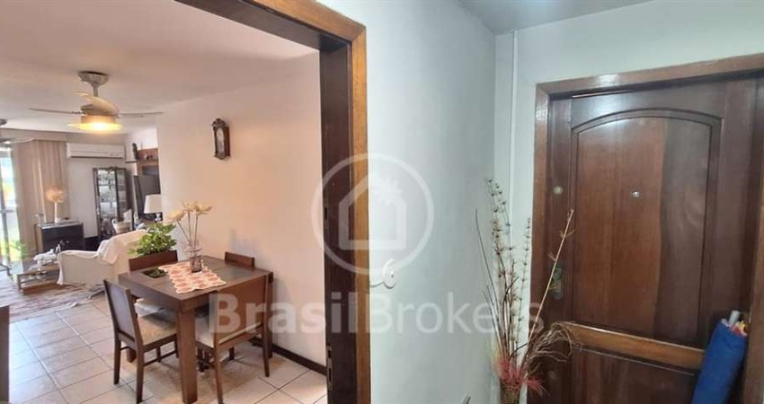 Cobertura com 113m² e 3 quartos com vaga! Oportunidade!