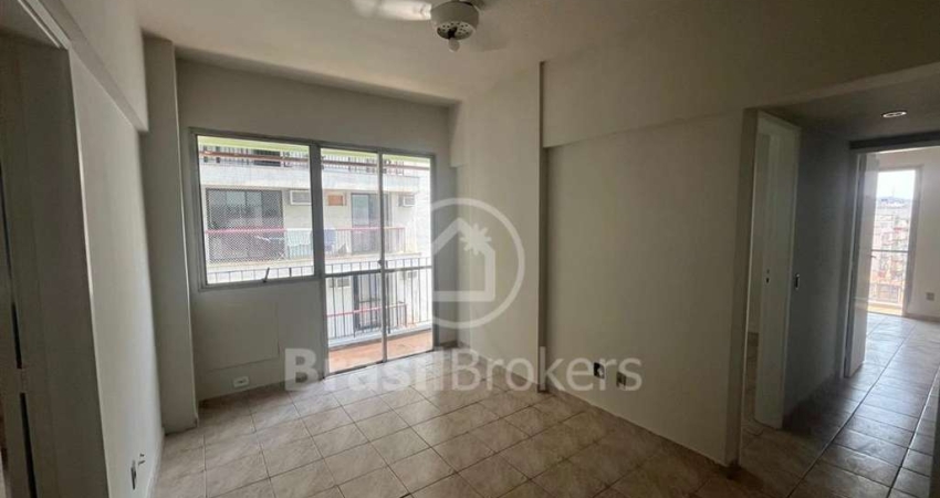 Apartamento de 2 quartos com 62 m², Varanda e vaga de garagem colado a 12 minutos do metro São Francisco Xavier