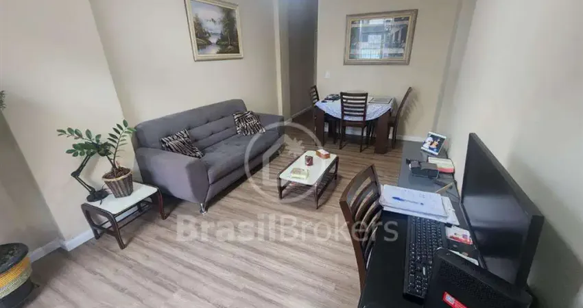 Apartamento à venda com 87m², 3 quartos e 1 vaga em área nobre da Tijuca
