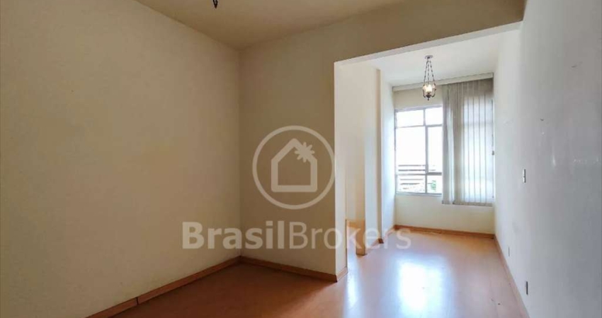 Apartamento de 1 quarto, de frente, andar alto na Santo Afonso