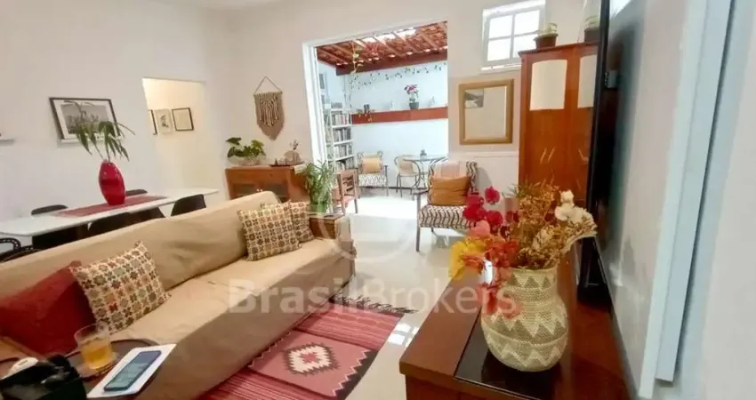 Apartamento tipo garden de 3 quartos com 90 m², modernizado, com jardim de inverno e área externa a 5 minutos do metro São Francisco Xavier