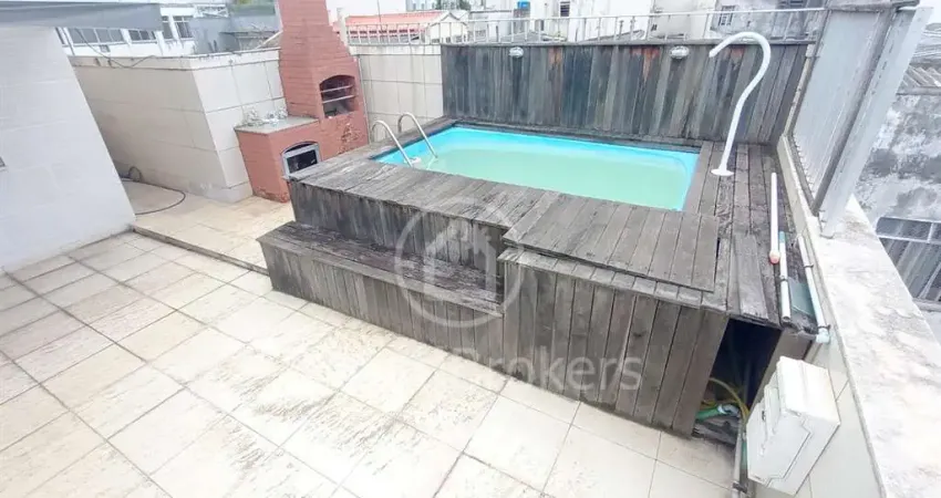 Cobertura com 114 m², 4 quartos (1 suíte com closet), 2 salas, piscina e churrasqueira a 11 minutos do metro estação Maracanã.