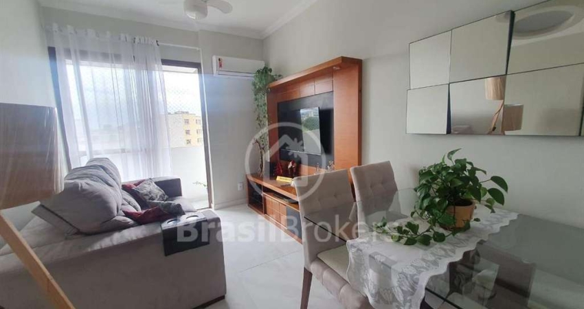 Apartamento à venda com 56,00m² e 2 quartos, 1 suíte, vaga, com infra estrutura completa na Praça da Bandeira.