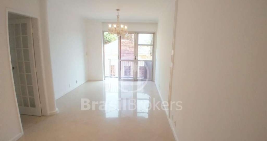 Apartamento com 3 quartos, 1 vaga escriturada em área nobre da Tijuca com 130 m² e próximo ao metrô