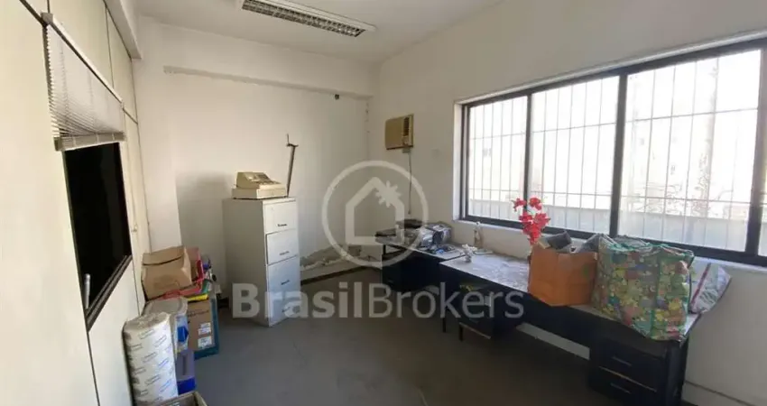 Galpão com 779,00 m² próximo ao Guanabara Campinho e Mercadão de Madureira