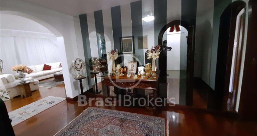 CONDOMINIO EDIFICIO LAGUNA - Apartamento 4 quartos, sendo 2 suítes