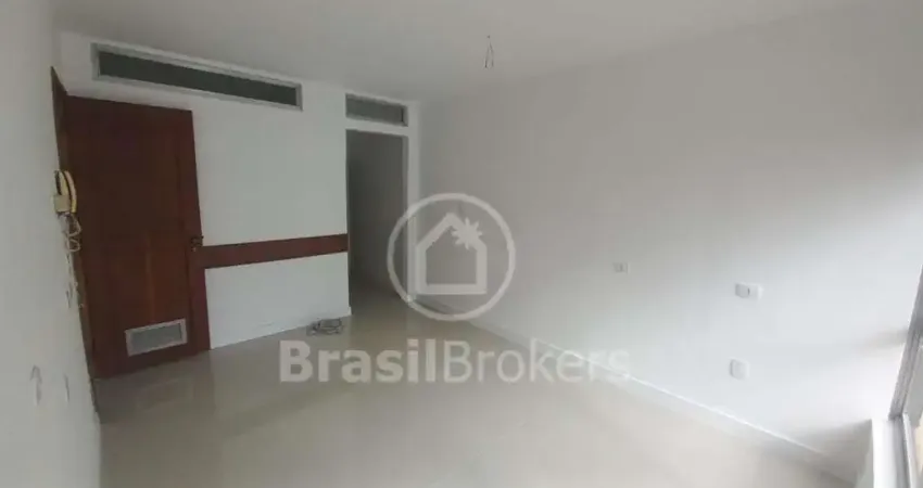 ✨ Sala Comercial com 5 repartições /  Pronta para o Sucesso na Tijuca ✨
