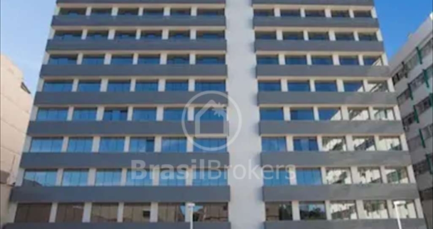 2 Salas Comerciais no Haddock Bussiness - total 50m² - 2 Vagas