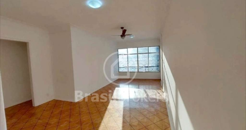 Apartamento de 3 quartos (1 suíte) com 108 m² com dependência completa na frente do metrô estação Uruguai