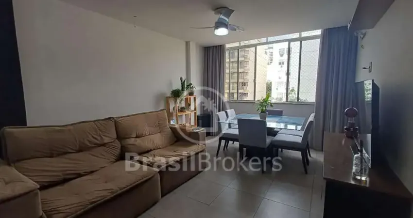 Apartamento à venda com 3 quartos, vaga escriturada, 75 m2, na melhor região da tijuca.