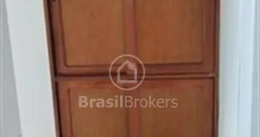 Dois quartos vazio pronto para morar em condomínio fechado.