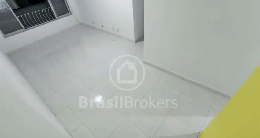 Apartamento garden de 2 quartos com 65 m² com vaga em rua sem saída.